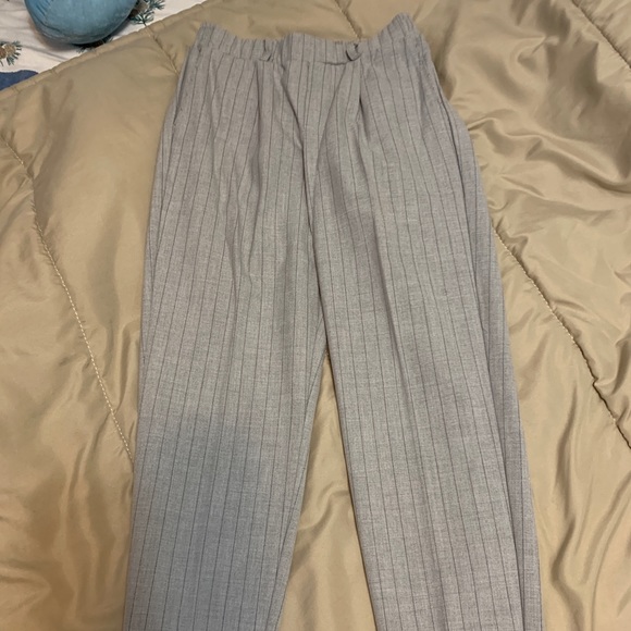 Bershka Gray Pinstripe tapered trousers - Picture 8 of 13
